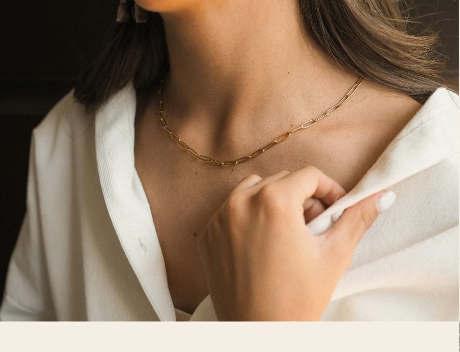 A model wearing layered Niharika necklaces